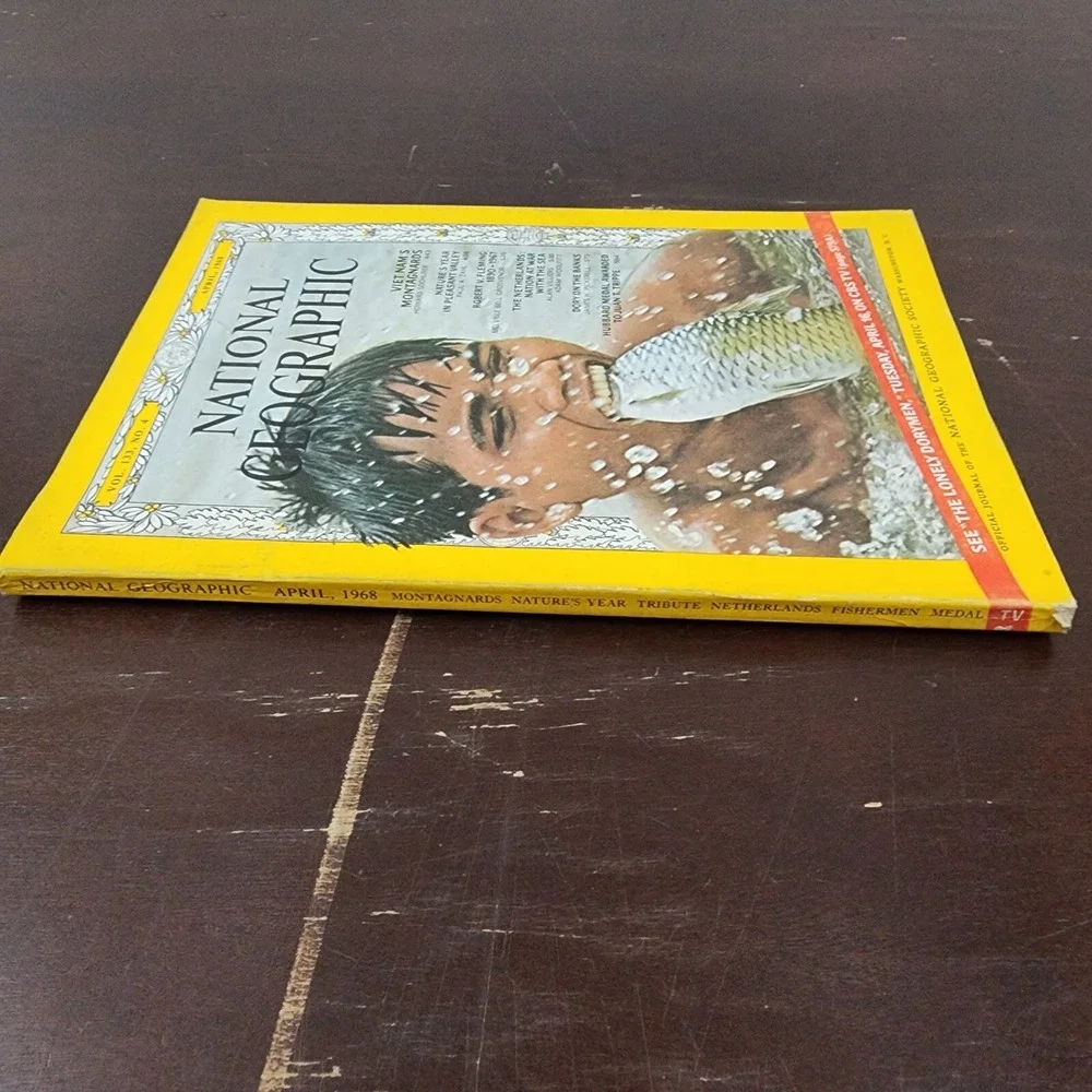 National Geographic Magazine April 1968 No Insert